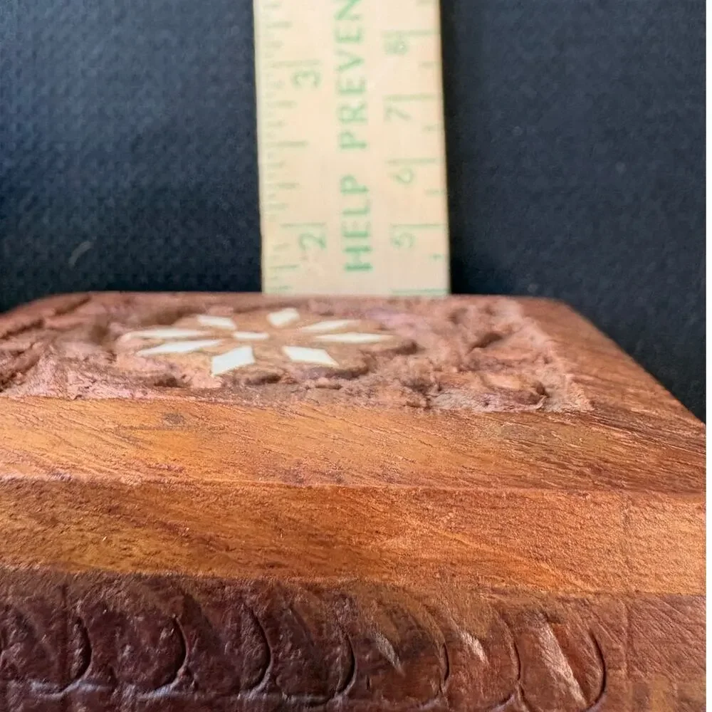 Vintage Folk Art Hand Carved Wood With Inlay Trinket Box